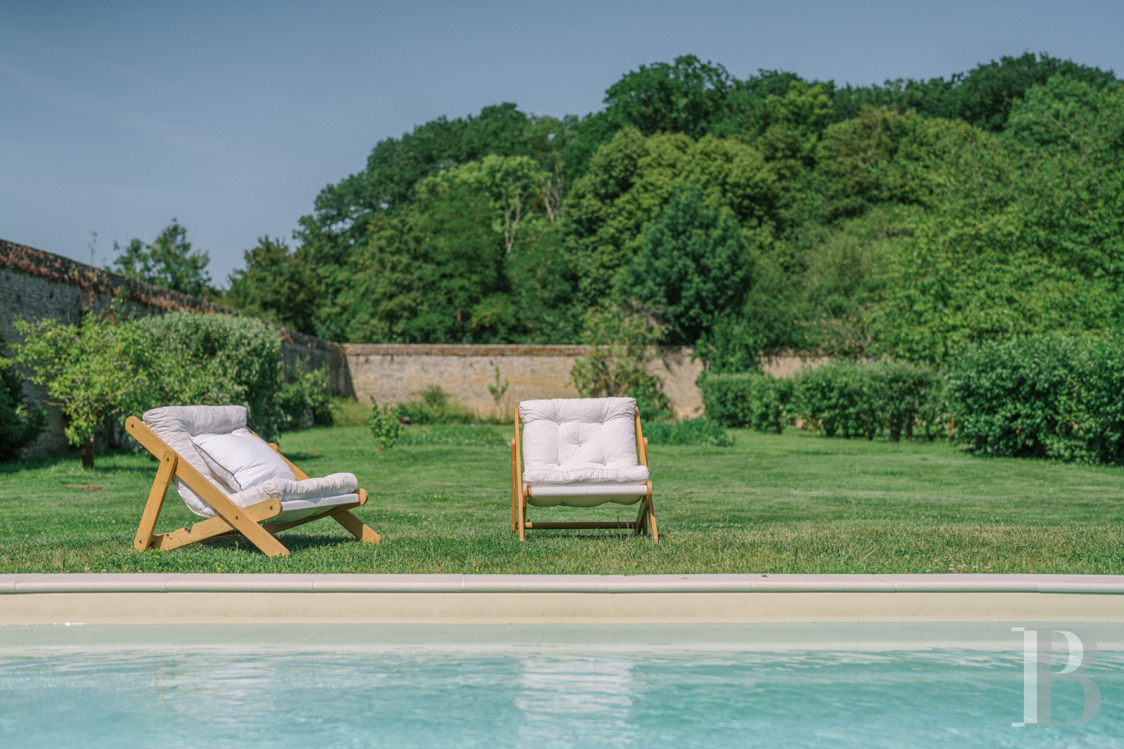 Dans le Calvados, au sud-est de Caen,  un château classique du 18e siècle tout en couleurs - photo  n°32